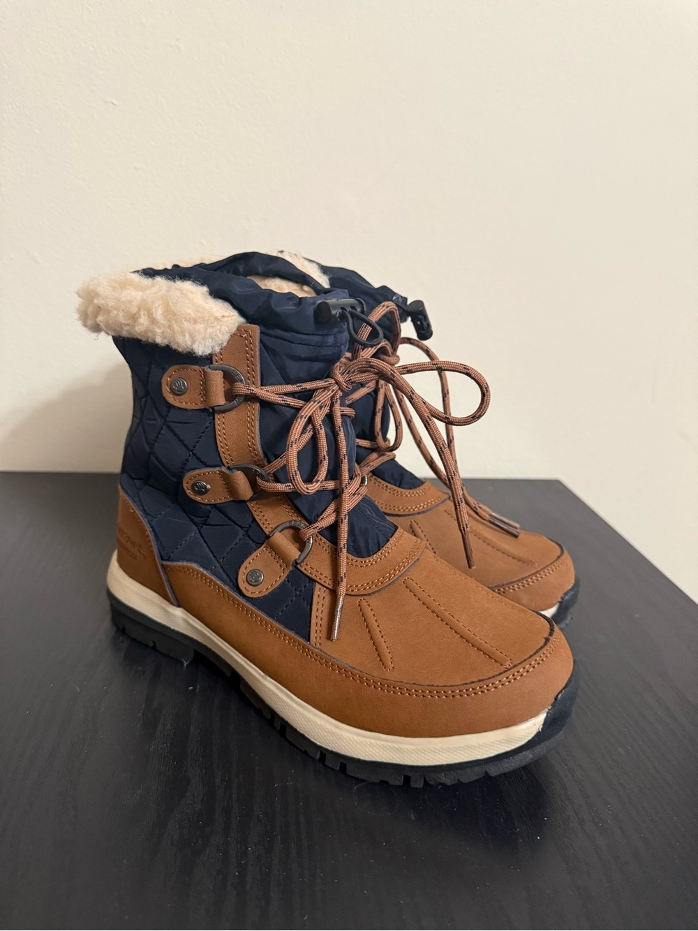 Bearpaw Bethany Waterproof Winter Snow Boots Women's Navy Brown Lace Up Size 7
